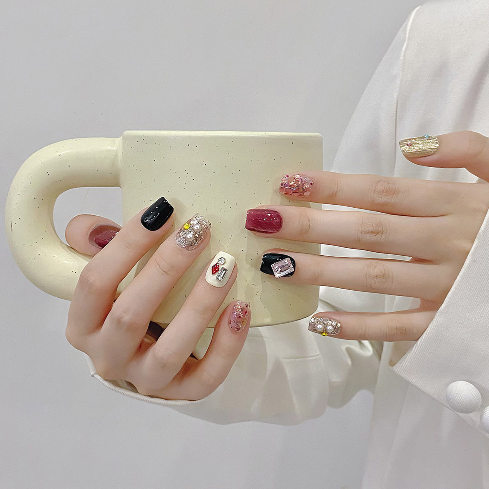 El yapımı çivi üzerinde basın  - Resin Art Glitter incelemesi ve fiyatı
